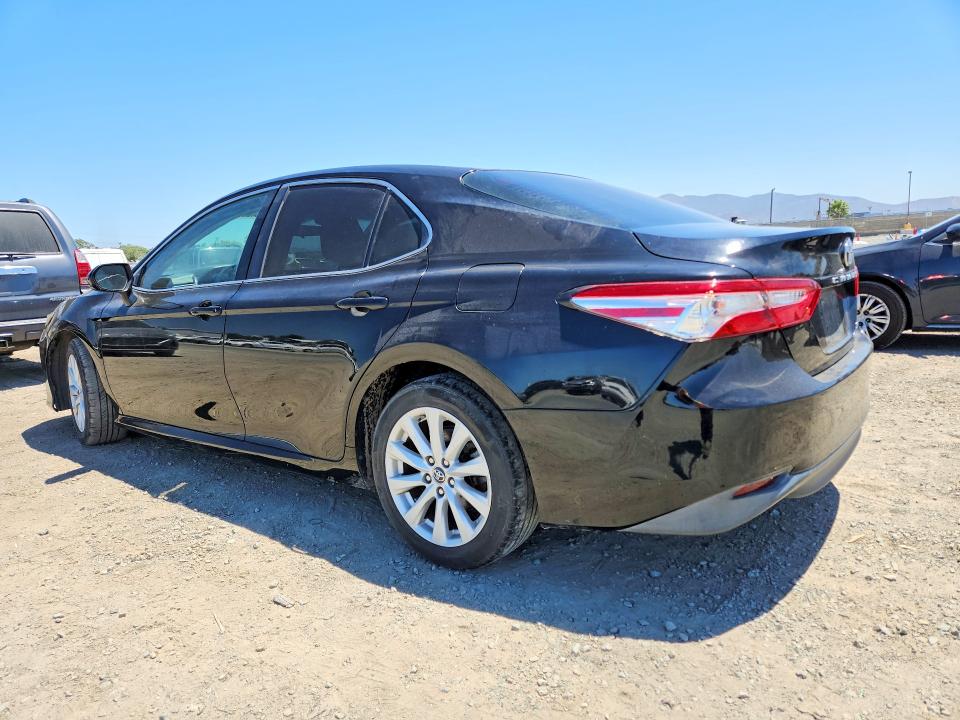 Продаж на аукціоні авто 2018 Toyota Camry, vin: 4T1B11HK1JU636384, номер лоту: 62125086