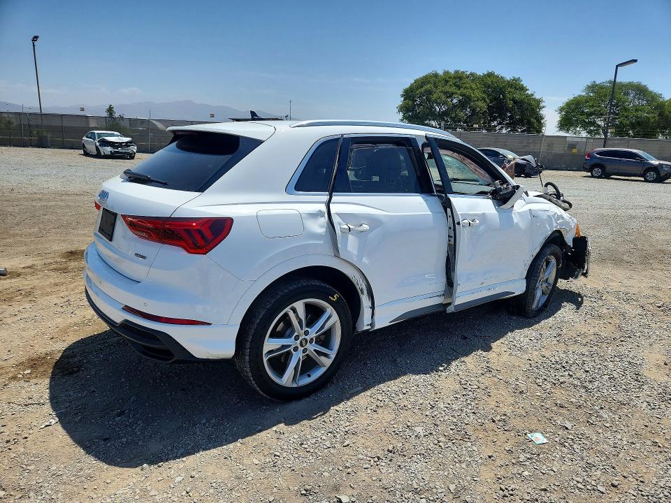 Продаж на аукціоні авто 2021 Audi Q3, vin: WA1DECF39M1137955, номер лоту: 61400856