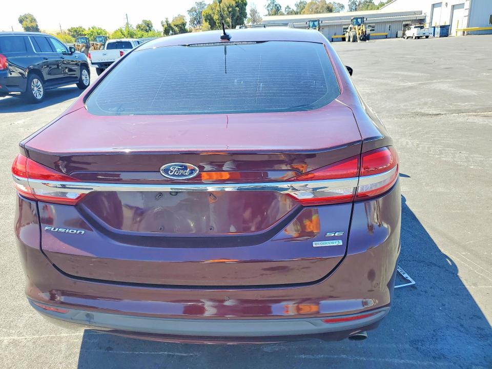 63233406 :رقم المزاد ، 3FA6P0HD8HR294990 vin ، 2017 Ford Fusion مزاد بيع