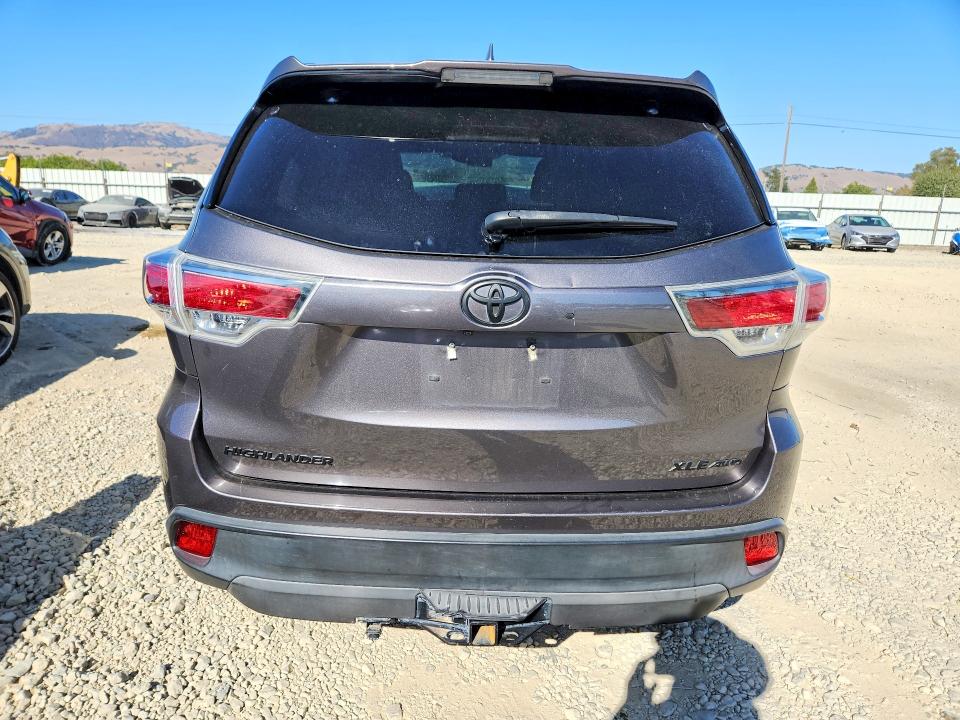 62994516 :رقم المزاد ، 5TDJKRFH3FS187885 vin ، 2015 Toyota Highlander مزاد بيع