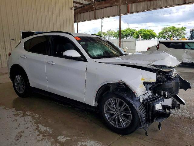 62349656 :رقم المزاد ، ZASPAJAN5N7D28208 vin ، 2022 Alfa Romeo Stelvio مزاد بيع