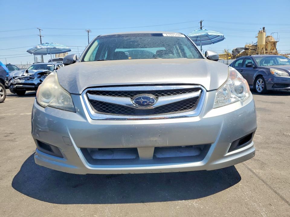 61023526 :رقم المزاد ، 4S3BMBF69B3249645 vin ، 2011 Subaru Legacy مزاد بيع