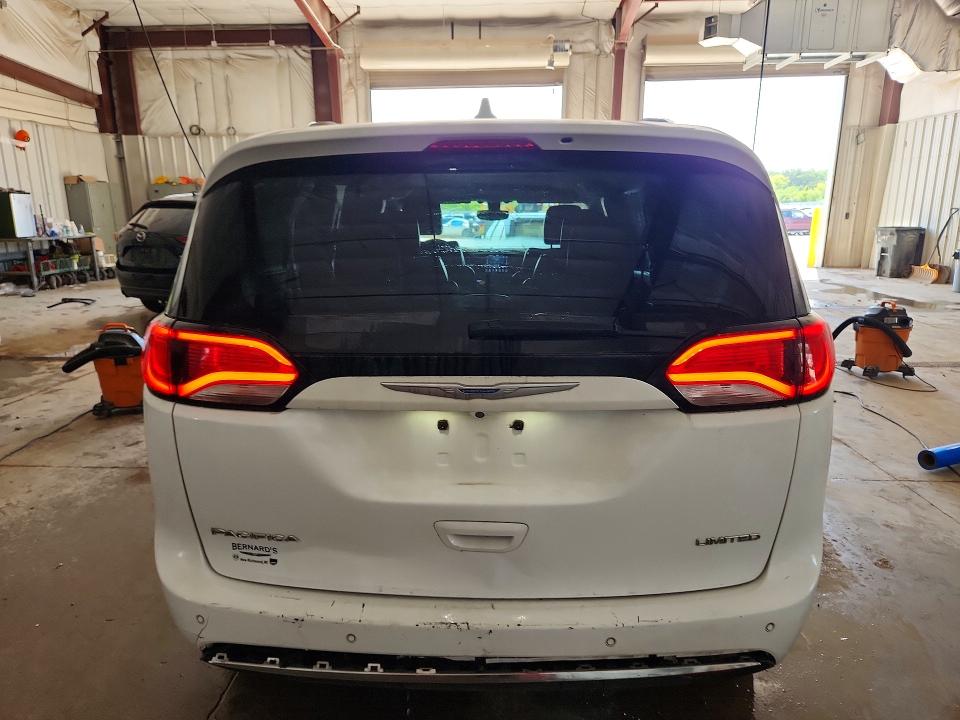 2018 Chrysler Pacifica მანქანა იყიდება აუქციონზე, vin: 2C4RC1GG6JR121002, აუქციონის ნომერი: 59381786