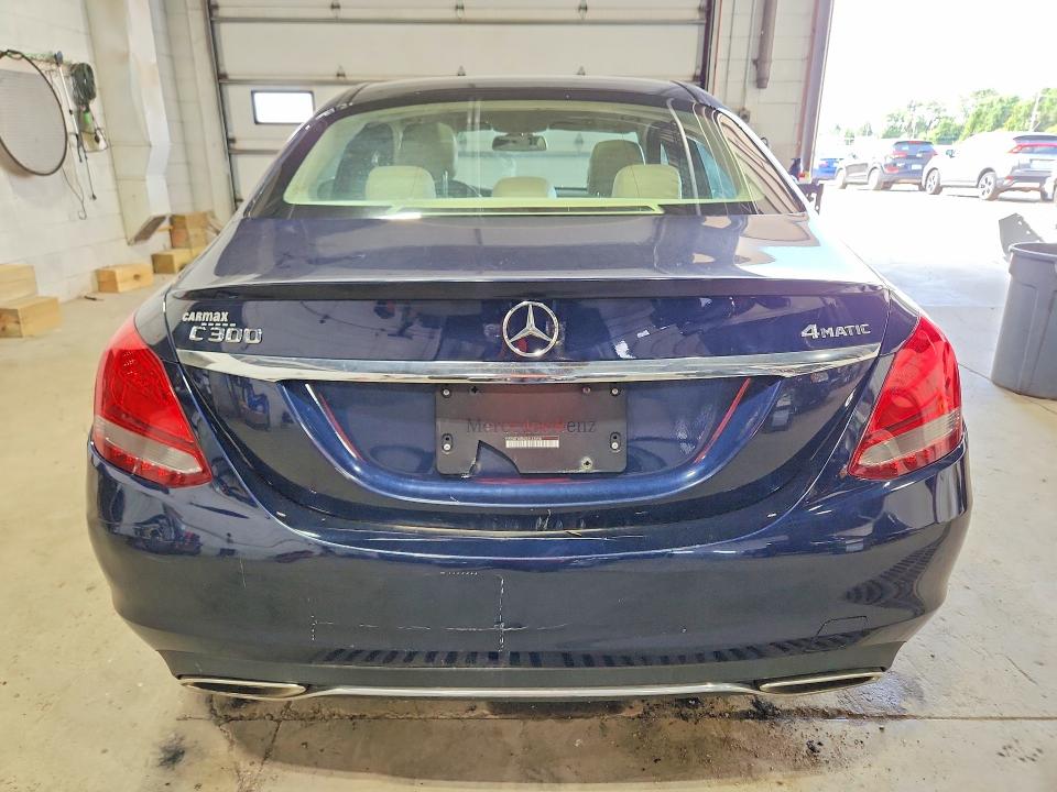 62361426 :رقم المزاد ، 55SWF4KB4GU162058 vin ، 2016 Mercedes-benz C مزاد بيع