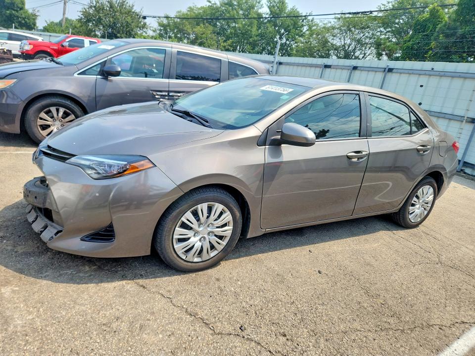Auction sale of the 2018 Toyota Corolla, vin: 2T1BURHE1JC006639, lot number: 61413756