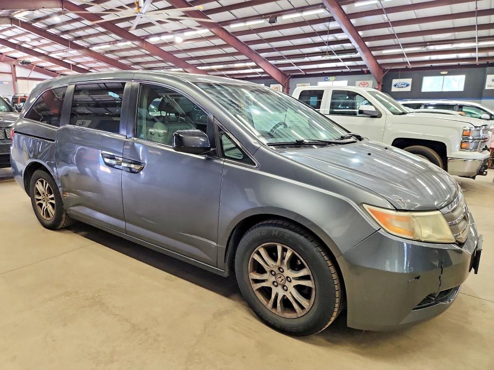 61555176 :رقم المزاد ، 5FNRL5H6XCB050690 vin ، 2012 Honda Odyssey مزاد بيع