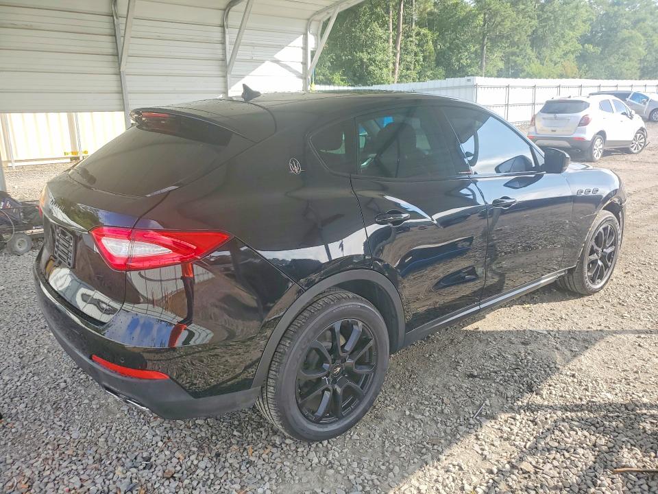 61021536 :رقم المزاد ، ZN661XUA2HX256550 vin ، 2017 Maserati Levante مزاد بيع
