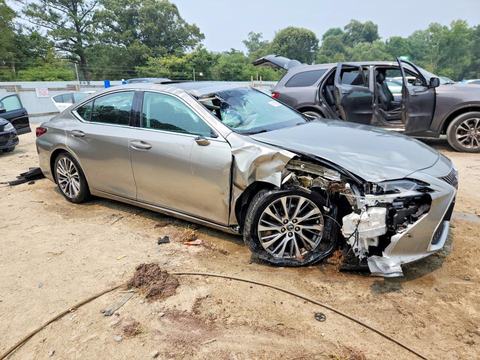 61190236 :رقم المزاد ، 58ABZ1B11KU008408 vin ، 2019 Lexus Es مزاد بيع