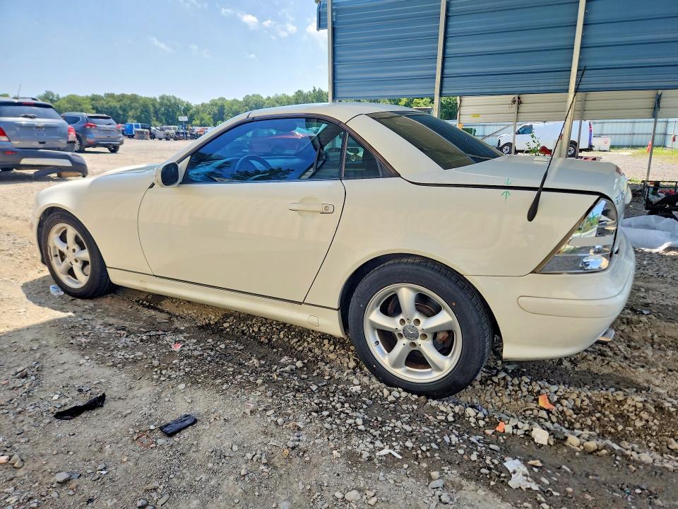 59600256 :رقم المزاد ، WDBKK65F84F300485 vin ، 2004 Mercedes-benz Slk مزاد بيع