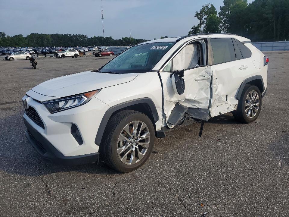 Auction sale of the 2020 Toyota Rav4, vin: 2T3C1RFV5LW058140, lot number: 61935356