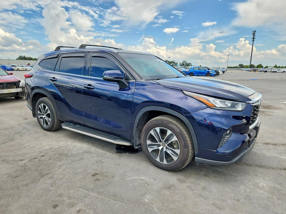 Продажа на аукционе авто 2020 Toyota Highlander, vin: 5TDHZRBH4LS041670, номер лота: 60212496