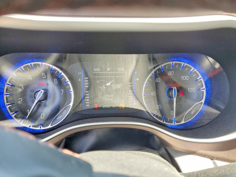 59843016 :رقم المزاد ، 2C4RC1BG5JR332926 vin ، 2018 Chrysler Pacifica مزاد بيع