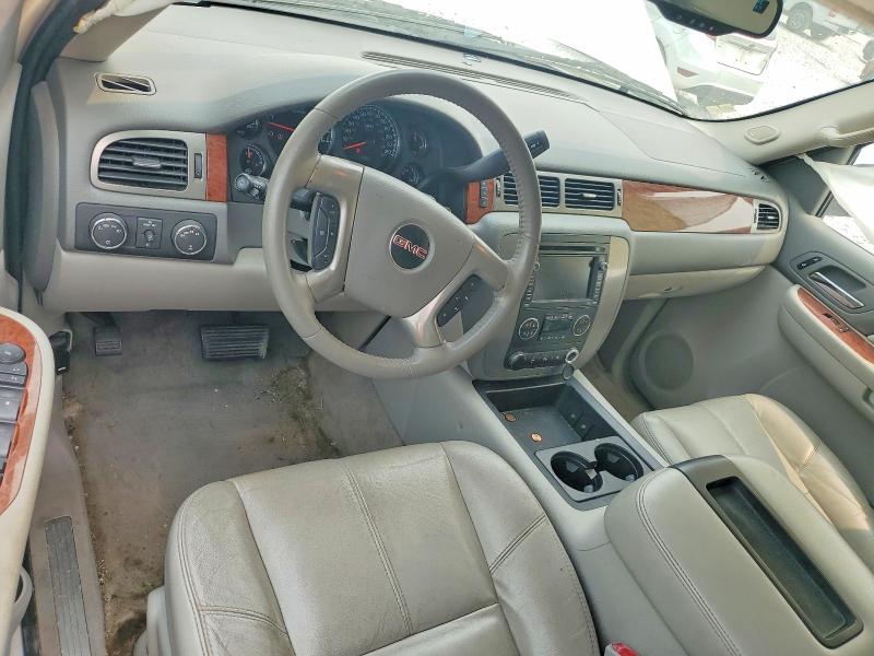 61320706 :رقم المزاد ، 1GKFK16348R215260 vin ، 2008 Gmc Yukon Xl مزاد بيع