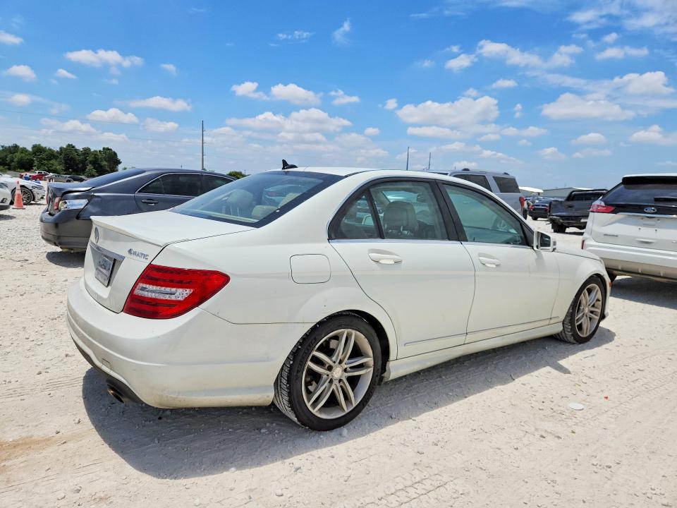 85980005 :رقم المزاد ، WDDGF8BB0CR192004 vin ، 2012 Mercedes-benz C مزاد بيع