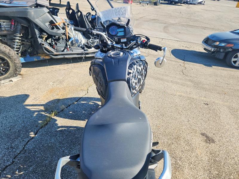 62691066 :رقم المزاد ، JS1VU51A1J2100803 vin ، 2018 Suzuki Dl1000 مزاد بيع