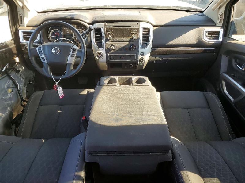 62084406 :رقم المزاد ، 1N6AA1EK9HN555980 vin ، 2017 Nissan Titan مزاد بيع