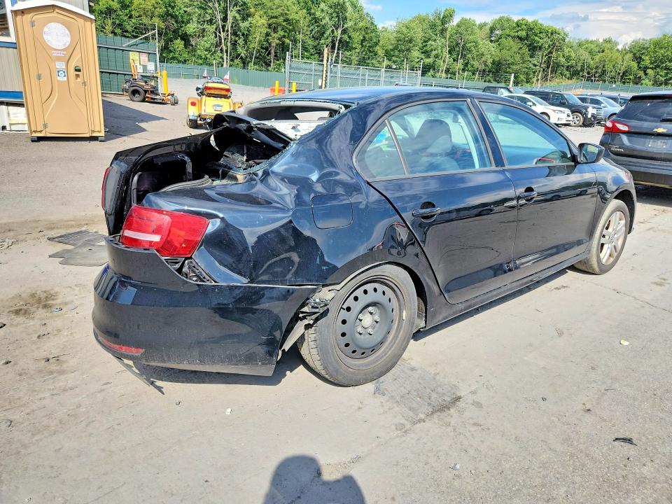 60421056 :رقم المزاد ، 3VW2K7AJ2FM351515 vin ، 2015 Volkswagen Jetta مزاد بيع