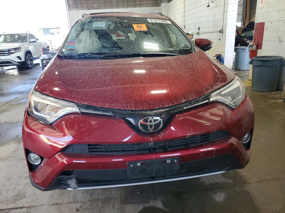 61317946 :رقم المزاد ، JTMDFREV0JD243651 vin ، 2018 Toyota Rav4 مزاد بيع