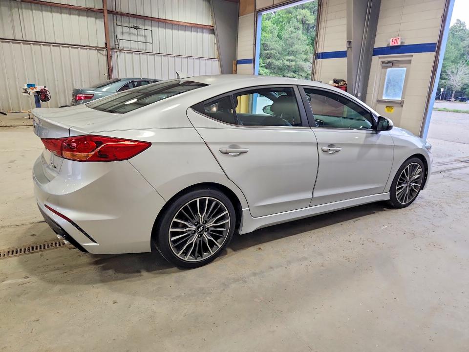Продажа на аукционе авто 2017 Hyundai Elantra, vin: KMHD04LB5HU322817, номер лота: 62058546