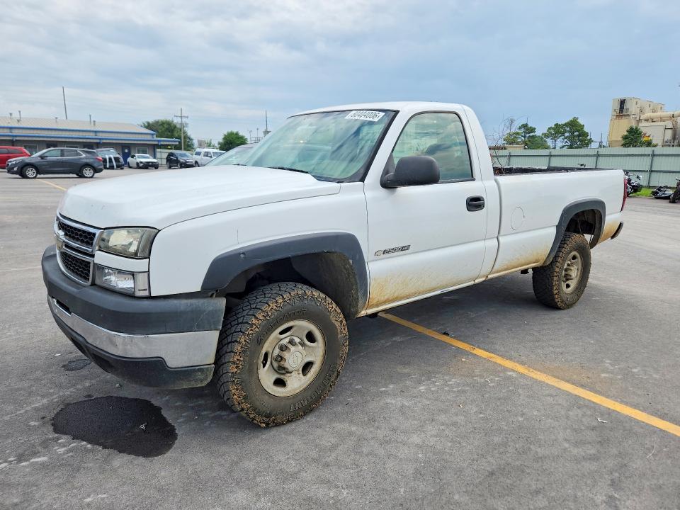 2006 Chevrolet Silverado მანქანა იყიდება აუქციონზე, vin: 1GCHC24U76E100935, აუქციონის ნომერი: 60404006