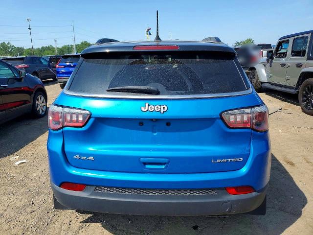 60643986 :رقم المزاد ، 3C4NJDCB8JT418723 vin ، 2018 Jeep Compass مزاد بيع