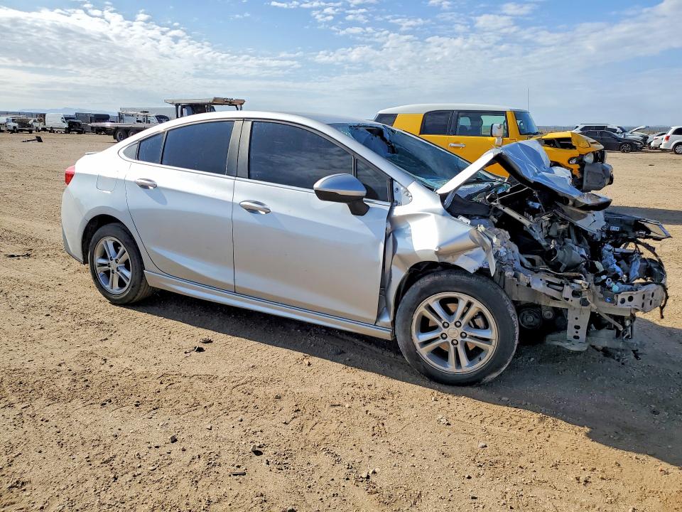 Продаж на аукціоні авто 2018 Chevrolet Cruze, vin: 1G1BE5SM4J7248387, номер лоту: 61537056