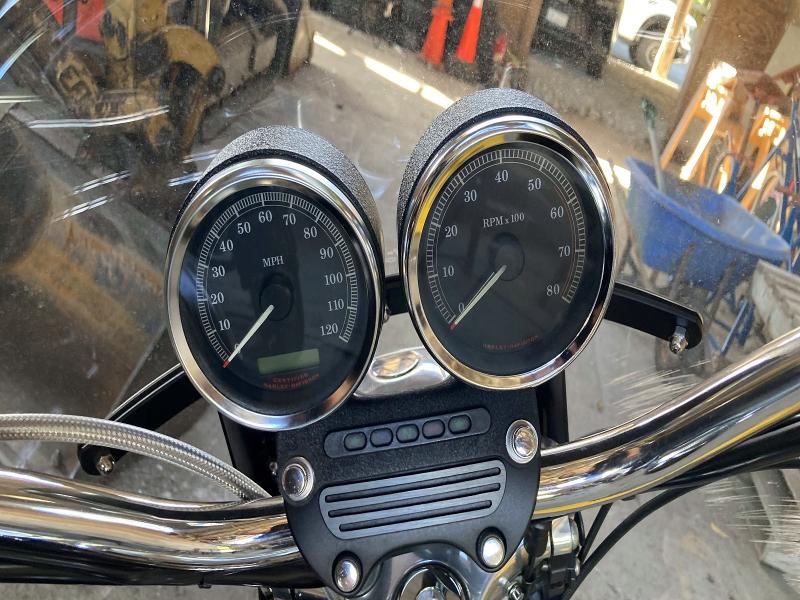 60147056 :رقم المزاد ، 1HD1GMW1X5K315311 vin ، 2005 Harley-davidson Fxdi مزاد بيع
