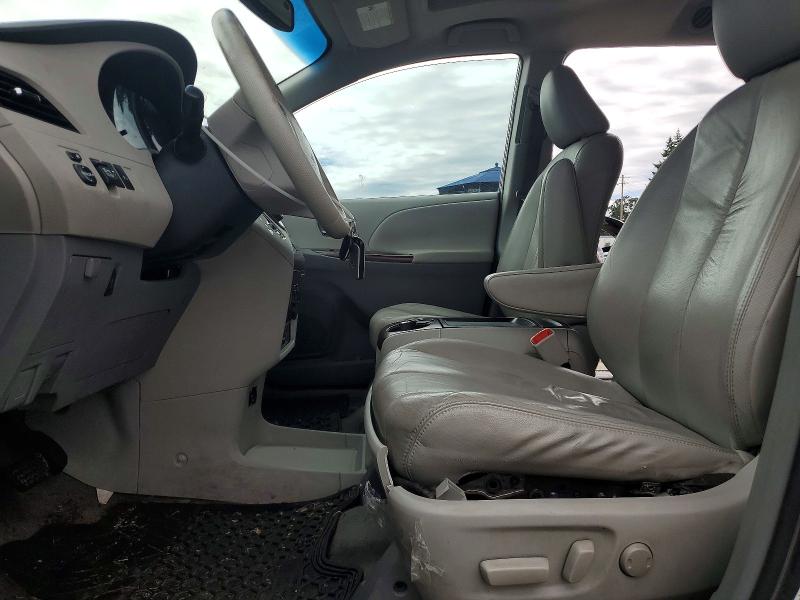 2011 Toyota Sienna მანქანა იყიდება აუქციონზე, vin: 5TDYK3DC1BS021250, აუქციონის ნომერი: 62302016