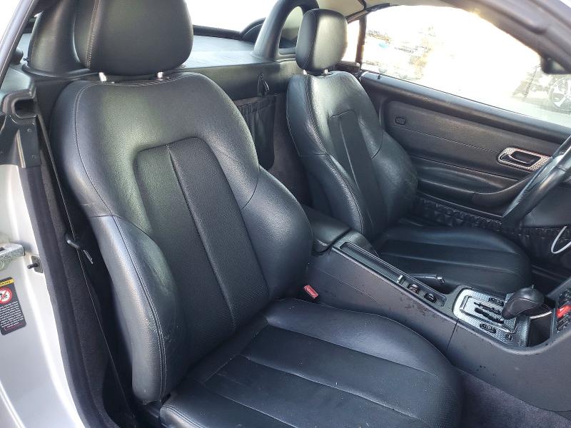 Aukcja sprzedaży 2001 Mercedes-benz Slk, vin: WDBKK49F21F172755, numer aukcji: 61007496