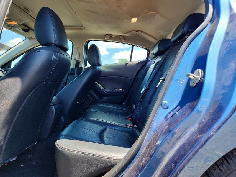 63198076 :رقم المزاد ، 3MZBN1M33JM166481 vin ، 2018 Mazda 3 مزاد بيع