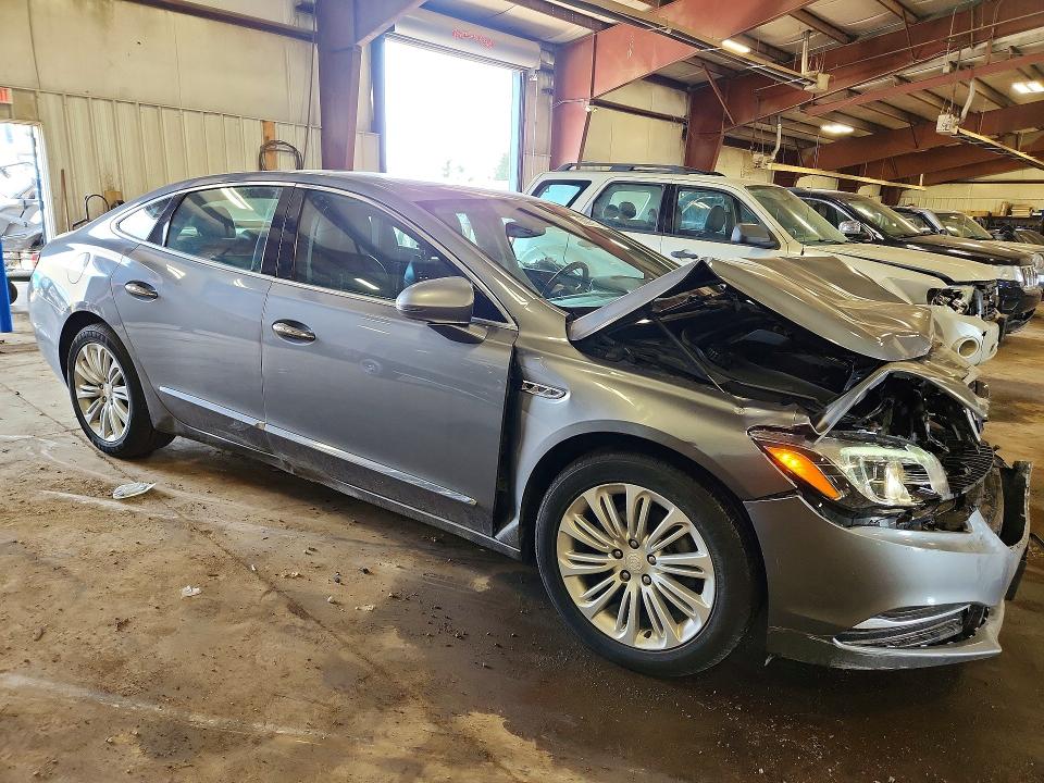 60999576 :رقم المزاد ، 1G4ZR5SZ8JU147016 vin ، 2018 Buick Lacrosse مزاد بيع