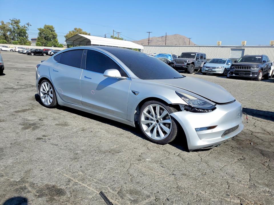 Продажа на аукционе авто 2017 Tesla Model 3, vin: 5YJ3E1EA4HF002482, номер лота: 60414076