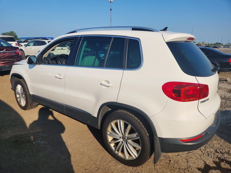62634546 :رقم المزاد ، WVGAV7AX4DW556403 vin ، 2013 Volkswagen Tiguan مزاد بيع