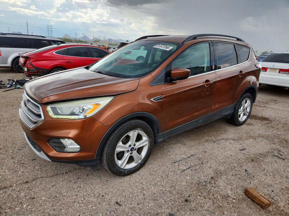 Продажа на аукционе авто 2017 Ford Escape, vin: 1FMCU9GD6HUD45385, номер лота: 61047096