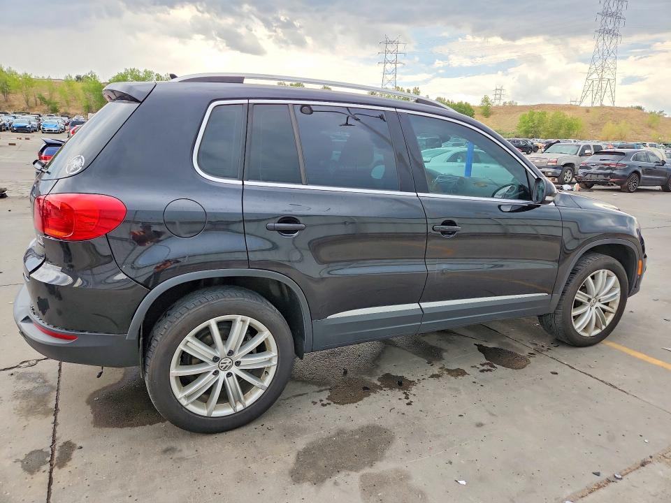 2016 Volkswagen Tiguan მანქანა იყიდება აუქციონზე, vin: WVGBV7AX5GW566611, აუქციონის ნომერი: 61954686