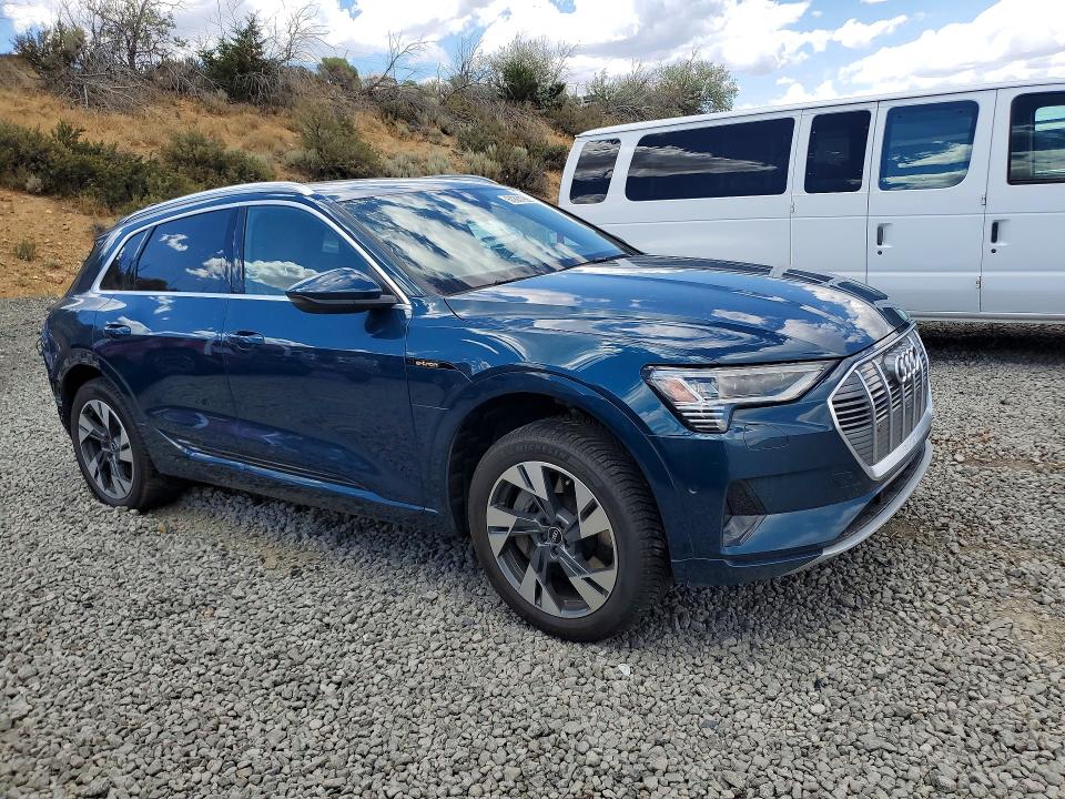 Продажа на аукционе авто 2021 Audi E-tron, vin: WA1VABGE4MB041252, номер лота: 61887926