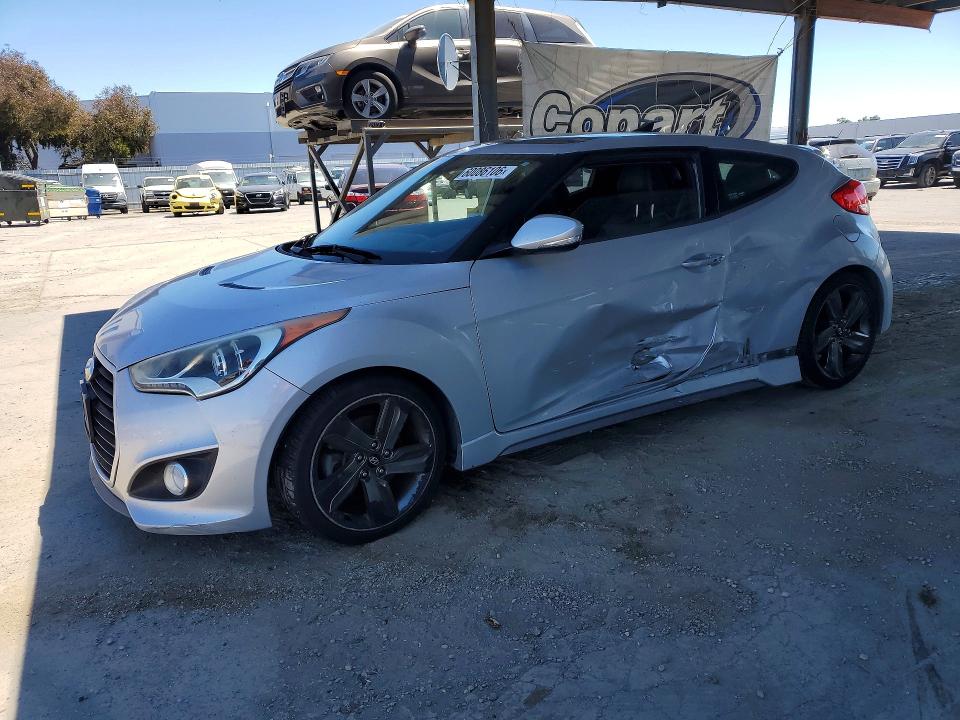 2015 Hyundai Veloster მანქანა იყიდება აუქციონზე, vin: KMHTC6AEXFU225153, აუქციონის ნომერი: 60086106