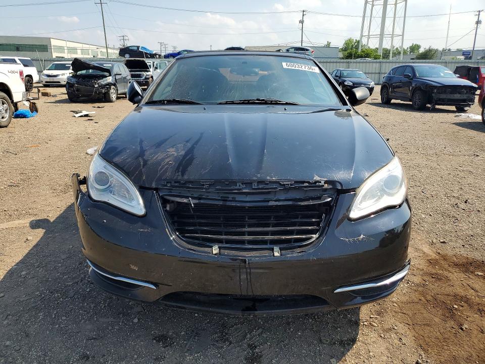 2013 Chrysler 200 მანქანა იყიდება აუქციონზე, vin: 1C3BCBEBXDN532956, აუქციონის ნომერი: 60032736