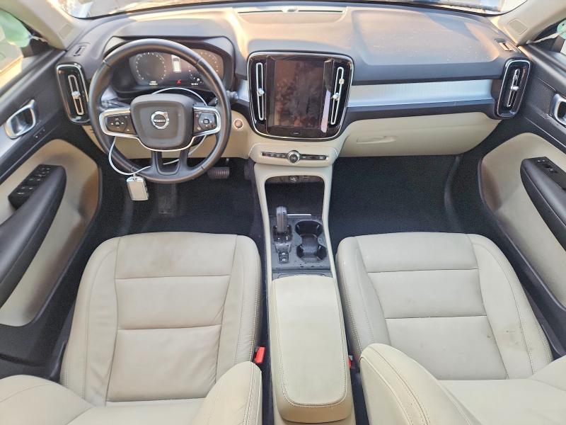 62627636 :رقم المزاد ، YV4162UK8M2507262 vin ، 2021 Volvo Xc40 مزاد بيع