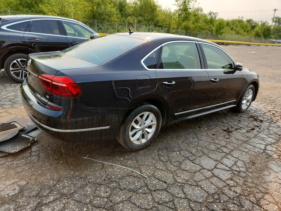 Продаж на аукціоні авто 2017 Volkswagen Passat, vin: 1VWAT7A30HC042723, номер лоту: 62657886