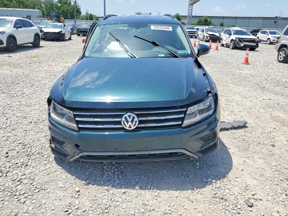 2018 Volkswagen Tiguan მანქანა იყიდება აუქციონზე, vin: 3VV2B7AX5JM155246, აუქციონის ნომერი: 59225546