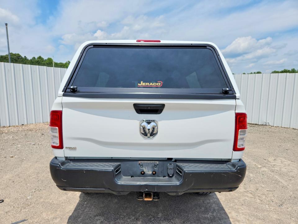 60889536 :رقم المزاد ، 3C6UR5HJ6KG587585 vin ، 2019 Ram 2500 مزاد بيع