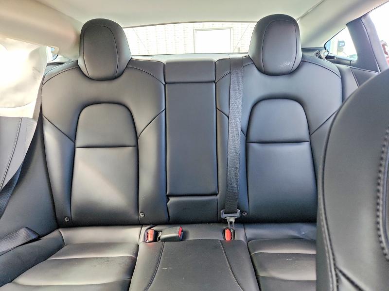 60357016 :رقم المزاد ، 5YJ3E1EB9NF233172 vin ، 2022 Tesla Model 3 مزاد بيع