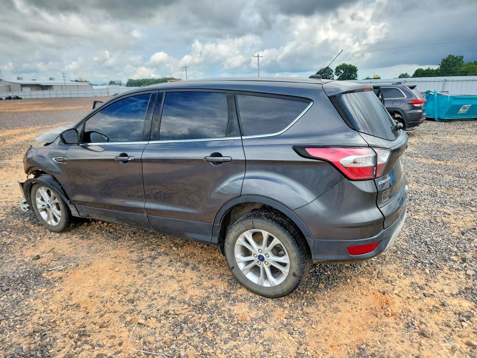 Продажа на аукционе авто 2017 Ford Escape, vin: 1FMCU9GD5HUE50242, номер лота: 61006386