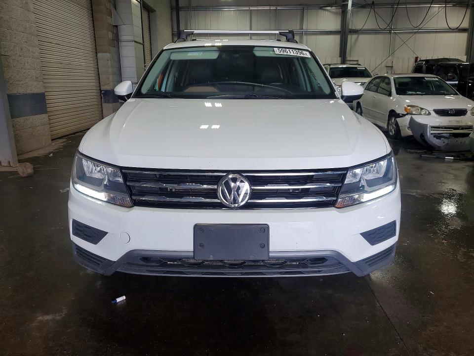 59611396 :رقم المزاد ، 3VV2B7AXXKM142851 vin ، 2019 Volkswagen Tiguan مزاد بيع