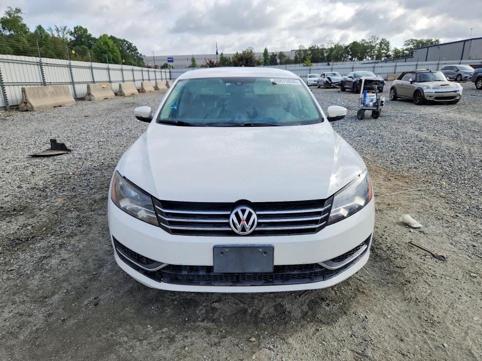60875036 :رقم المزاد ، 1VWAP7A32EC010324 vin ، 2014 Volkswagen Passat مزاد بيع