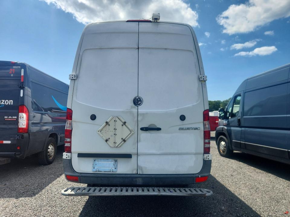 2011 Mercedes-benz Sprinter მანქანა იყიდება აუქციონზე, vin: WD3PE8CB4B5606056, აუქციონის ნომერი: 60435336