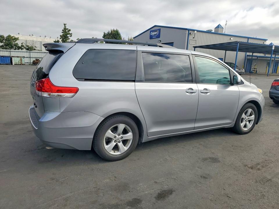 Продаж на аукціоні авто 2013 Toyota Sienna, vin: 5TDKK3DC2DS284159, номер лоту: 59701326