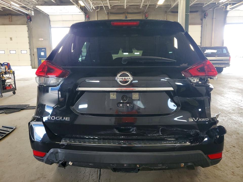 60697466 :رقم المزاد ، KNMAT2MV2JP603473 vin ، 2018 Nissan Rogue مزاد بيع