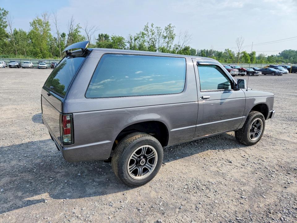 61700786 :رقم المزاد ، 1GNCS18R4J0132185 vin ، 1988 Chevrolet Blazer مزاد بيع